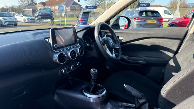 Nissan Juke 1.0 DiG-T 114 Acenta 5dr Petrol Hatchback